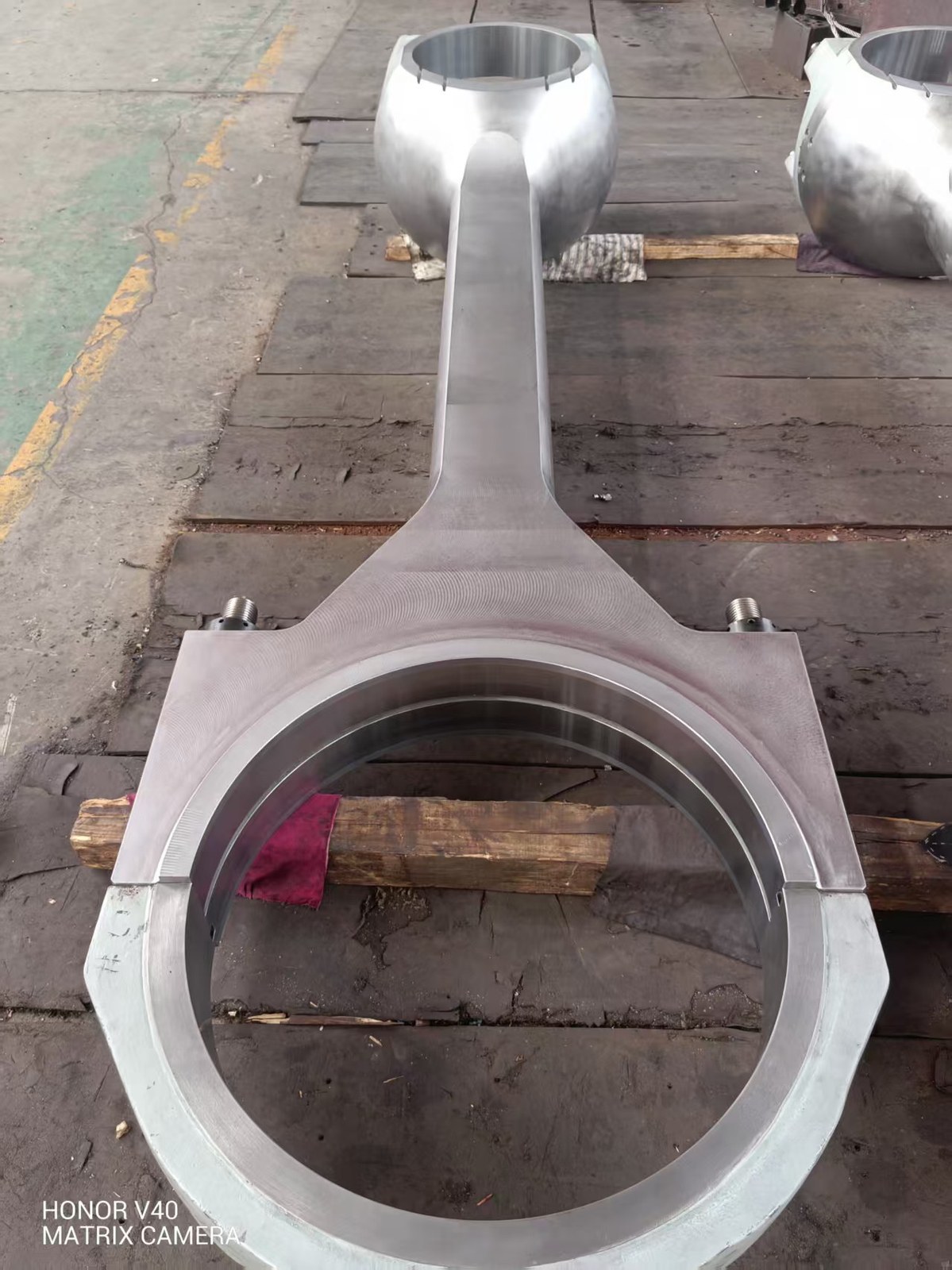 Connecting Rod, Detail View — Marine Diesel Engine